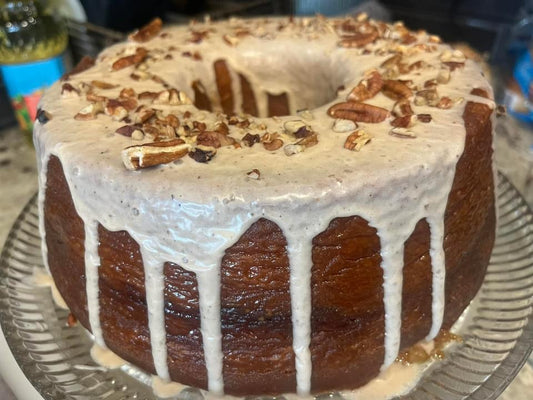 Sticky bun pound cake ￼